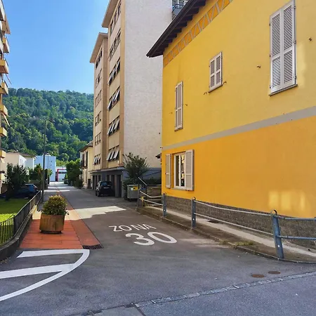 Mansarda Di 40 Mq A Chiasso